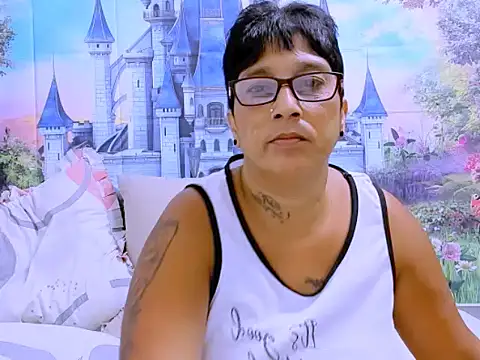indianroxy online show from February 1, 6:00 am
