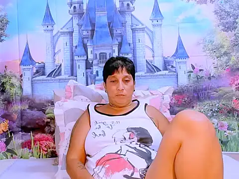 indianroxy online show from February 1, 9:00 am