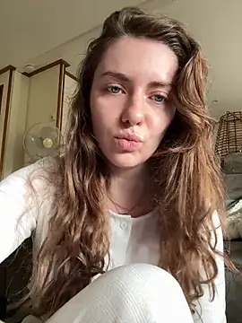 Snapshot of MariiD chatting on April 17, 11:02 am MariiD online show from April 17, 11:02 am