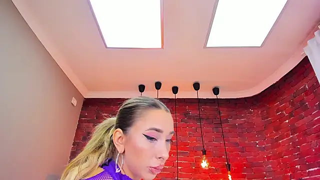 ChristynaRoss online show from October 20, 7:36 pm