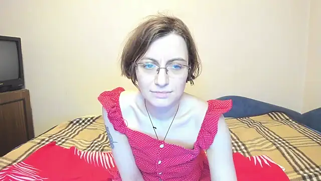 MarilynDream online show from March 4, 4:41 pm
