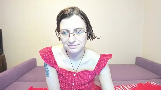 MarilynDream online show from March 17, 5:05 pm