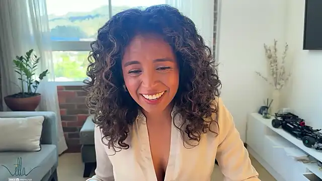 illaroom online show from January 23, 8:13 pm