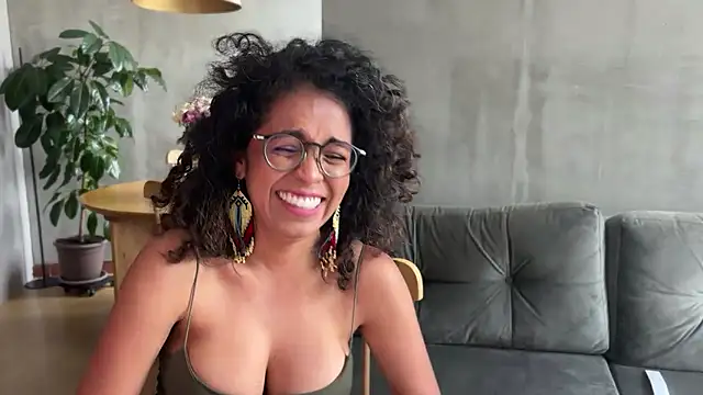 illaroom online show from February 22, 9:48 pm