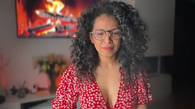 Snapshot of illaroom chatting on March 12, 11:44 pm illaroom online show from March 12, 11:44 pm