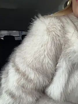 Snapshot of AnastasiaAniess chatting on April 1, 5:10 pm AnastasiaAniess online show from April 1, 5:10 pm