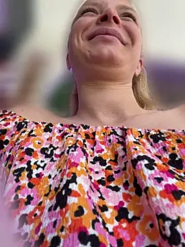 Snapshot of AnastasiaAniess chatting on April 24, 1:24 pm AnastasiaAniess online show from April 24, 1:24 pm