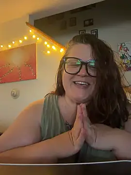 Snapshot of ticklesquirt chatting on July 14, 11:54 pm ticklesquirt online show from July 14, 11:54 pm