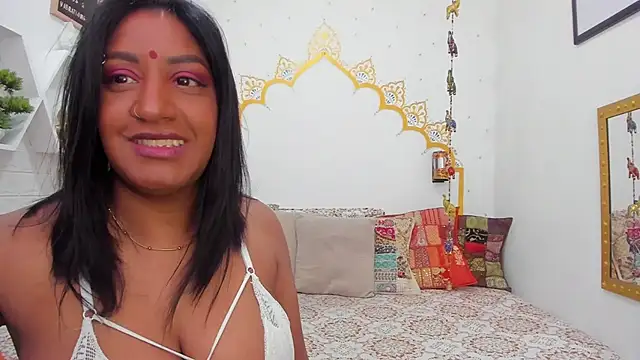 LadyNahir online show from March 22, 8:40 am