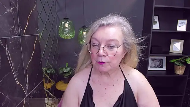NataliMellow online show from December 11, 1:17 pm