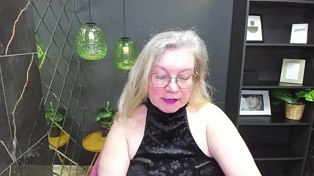 NataliMellow online show from December 19, 4:57 pm