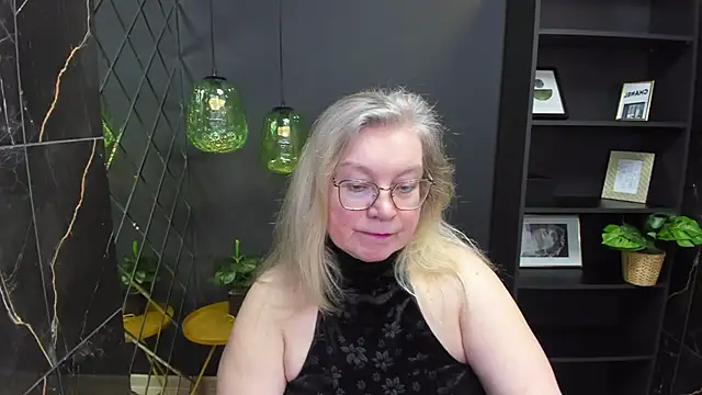 NataliMellow online show from January 17, 1:24 pm