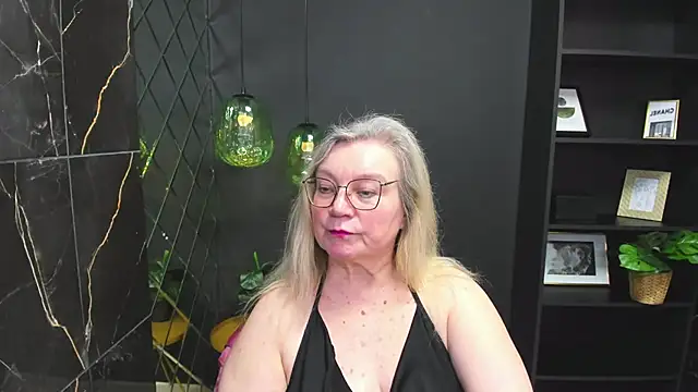 NataliMellow online show from February 1, 4:11 pm
