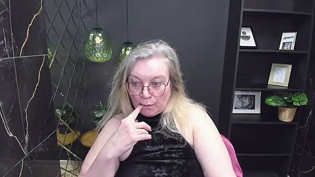NataliMellow online show from February 8, 4:14 pm