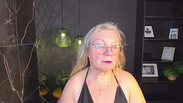 NataliMellow online show from October 18, 1:01 pm