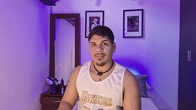 starguy 28 online show from June 7, 5:38 pm
