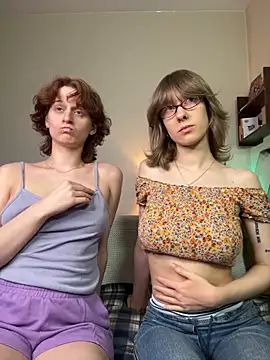 Snapshot of Jitoon_Exe chatting on March 8, 10:46 pm Jitoon Exe online show from March 8, 10:46 pm