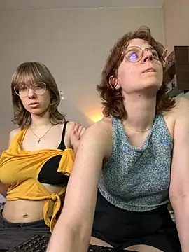 Snapshot of Jitoon_Exe chatting on March 13, 11:33 pm Jitoon Exe online show from March 13, 11:33 pm