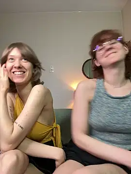 Snapshot of Jitoon_Exe chatting on March 18, 10:13 pm Jitoon Exe online show from March 18, 10:13 pm