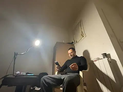 Enderson007 online show from February 8, 6:00 pm