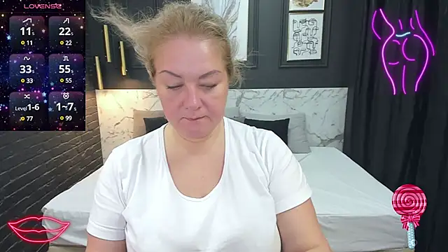 JenniferLight online show from March 7, 8:33 pm