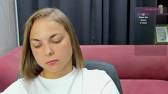 Snapshot of TataArdent chatting on October 24, 8:27 pm TataArdent online show from October 24, 8:27 pm