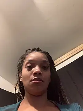 Snapshot of Rakiyahcharms chatting on December 21, 3:47 am Rakiyahcharms online show from December 21, 3:47 am