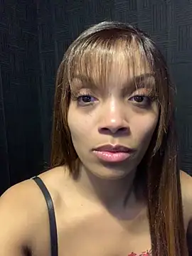 Snapshot of Rakiyahcharms chatting on February 14, 7:16 am Rakiyahcharms online show from February 14, 7:16 am