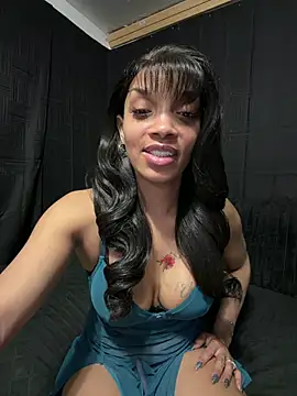 Snapshot of Rakiyahcharms chatting on March 20, 5:01 am Rakiyahcharms online show from March 20, 5:01 am