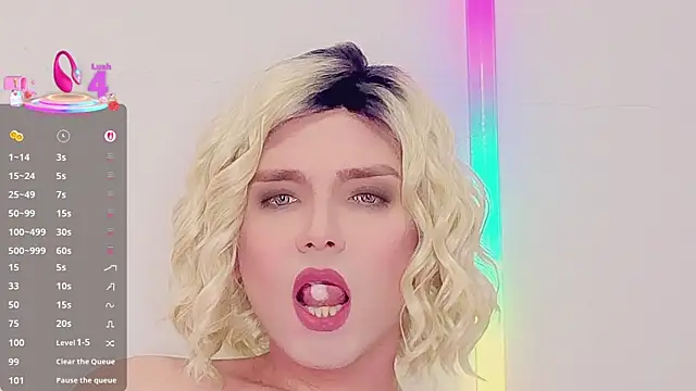 Snapshot of Zagadka55555 chatting on January 9, 4:37 am Zagadka55555 online show from January 9, 4:37 am