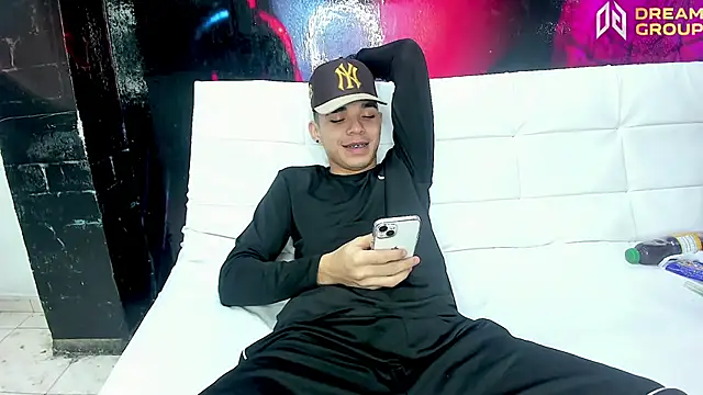 AmazingPartys online show from March 24, 3:00 am