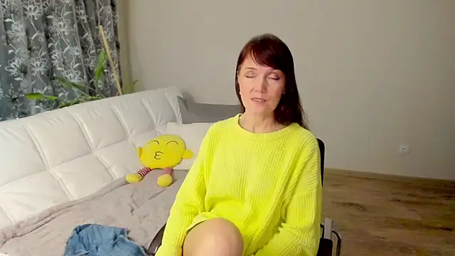 Snapshot of Fritha chatting on February 5, 9:40 pm Fritha online show from February 5, 9:40 pm