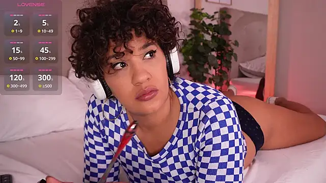 cinnamon afrodit online show from September 10, 7:47 pm