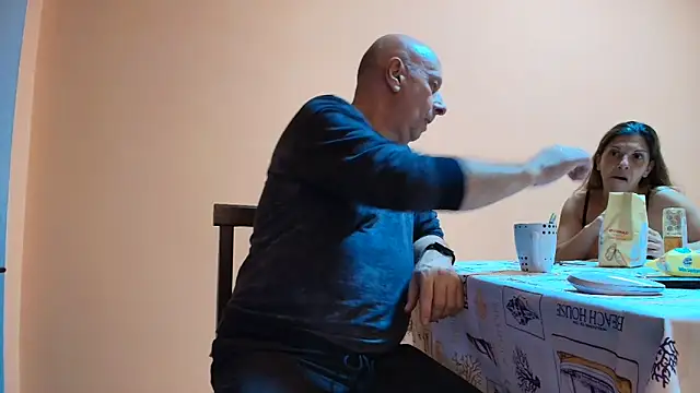 Snapshot of Lucy_and_Marco chatting on November 2, 8:11 pm Lucy and Marco online show from November 2, 8:11 pm