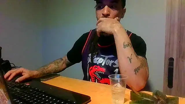 BigWayneBabyXXX online show from March 15, 4:07 am