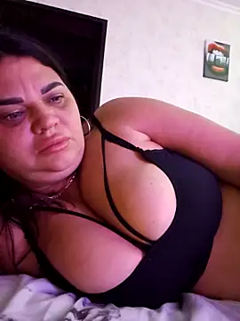 littleRikka online show from November 6, 8:21 pm