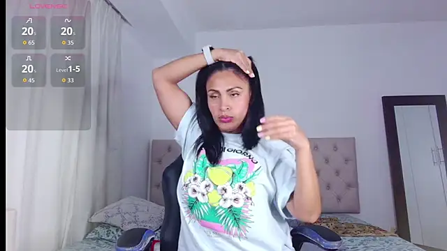 Snapshot of ms_freyax chatting on September 30, 2:05 am ms freyax online show from September 30, 2:05 am