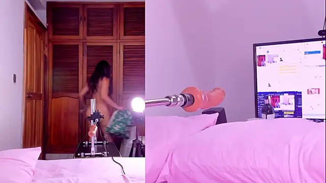 Snapshot of Natasha_Secret chatting on February 16, 9:04 am Natasha Secret online show from February 16, 9:04 am