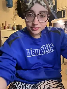 ladyturtle online show from March 25, 1:00 am