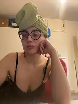 Snapshot of ladyturtle chatting on April 26, 9:12 pm ladyturtle online show from April 26, 9:12 pm