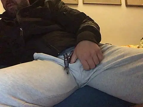 fuckerplayer1 online show from March 31, 9:48 pm