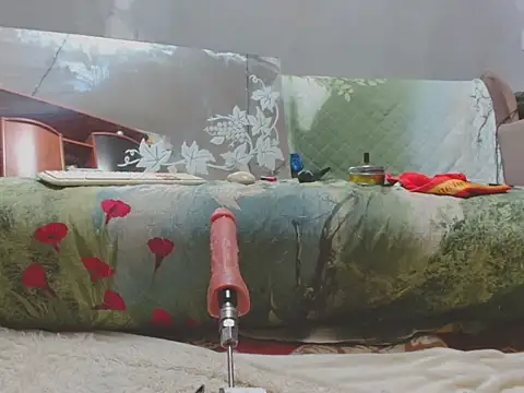 AlinasissyXX online show from March 20, 8:14 pm