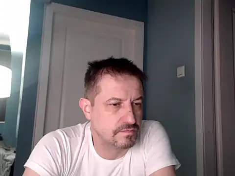 MisterFaithRO online show from April 25, 9:34 pm