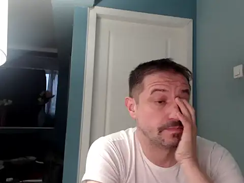 MisterFaithRO online show from April 29, 5:17 pm