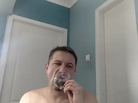 MisterFaithRO online show from May 5, 1:41 pm