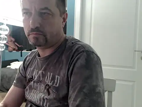 MisterFaithRO online show from May 10, 9:31 pm