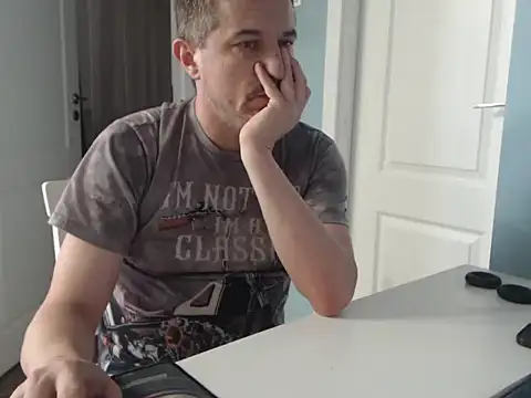 MisterFaithRO online show from May 24, 1:27 pm