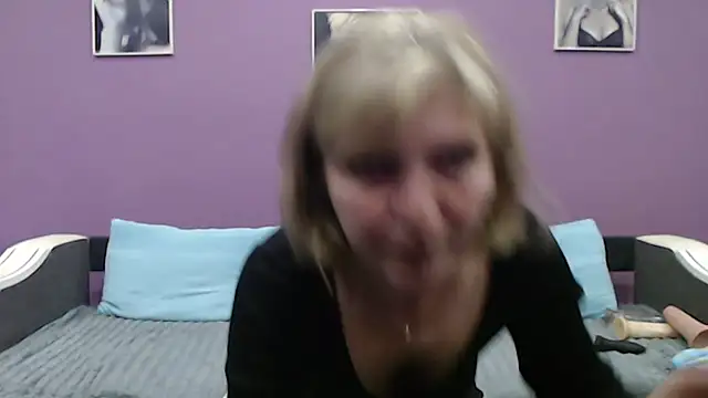 christine33 online show from December 15, 11:53 pm