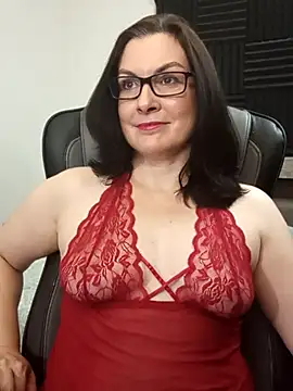Snapshot of DesreRose chatting on April 9, 7:19 pm DesreRose online show from April 9, 7:19 pm
