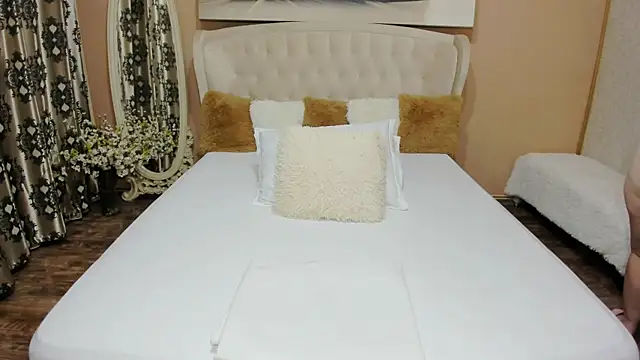 Snapshot of AnneRainn chatting on October 19, 7:14 pm AnneRainn online show from October 19, 7:14 pm